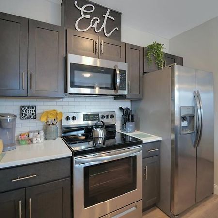 Beautiful 2Br Apt/Ewr Airport/King /Free Parking Newark Exteriér fotografie