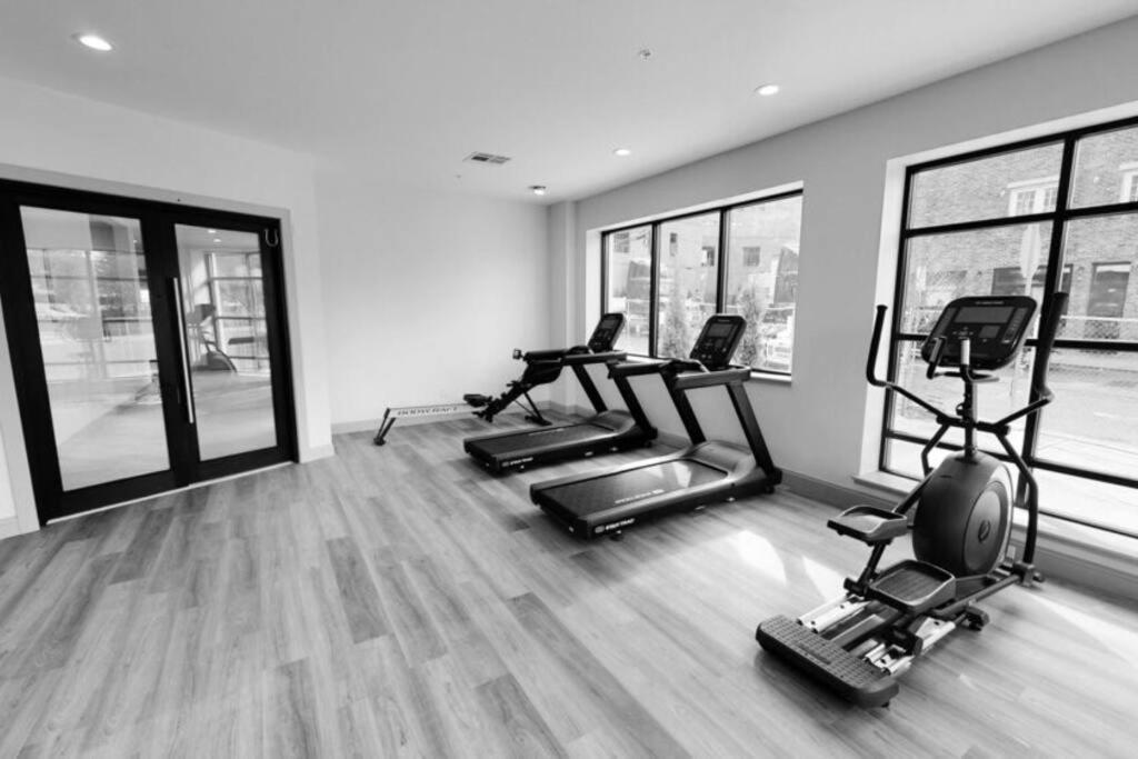 Beautiful 2Br Apt/Ewr Airport/King /Free Parking Newark Exteriér fotografie